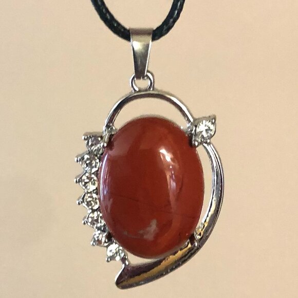 Red Jasper Natural Stone Pendant Vintage Oval Shape with Sparkling Stones - Picture 1 of 2